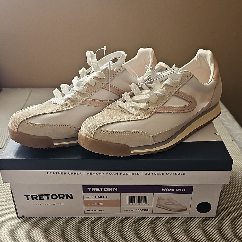 Tretorn Women's Sneakers in Pink and White